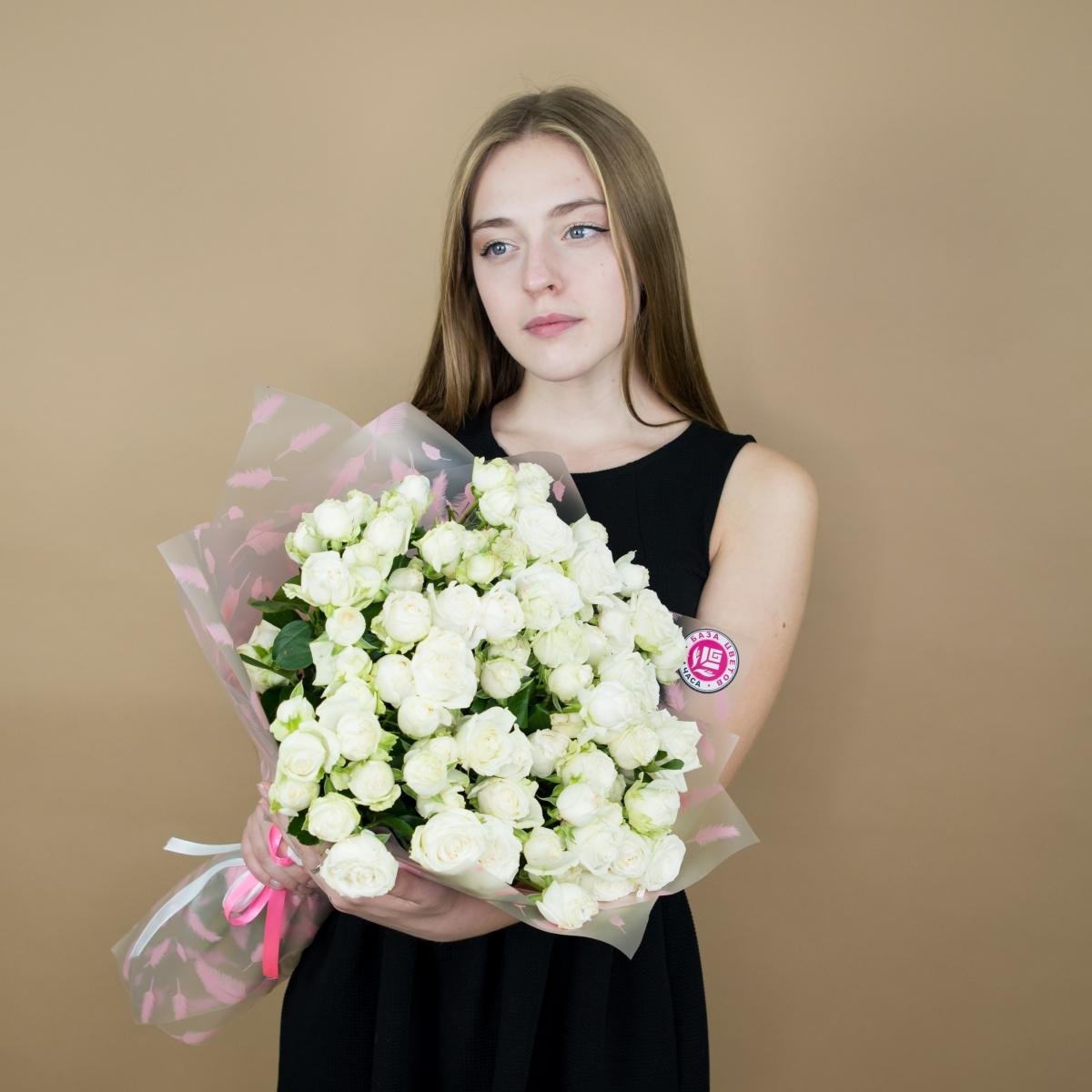 Розы кустовые белые (артикул  3912)